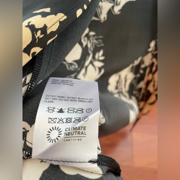 Brand new reformation Frankie Silk Dress - Picture 9 of 15